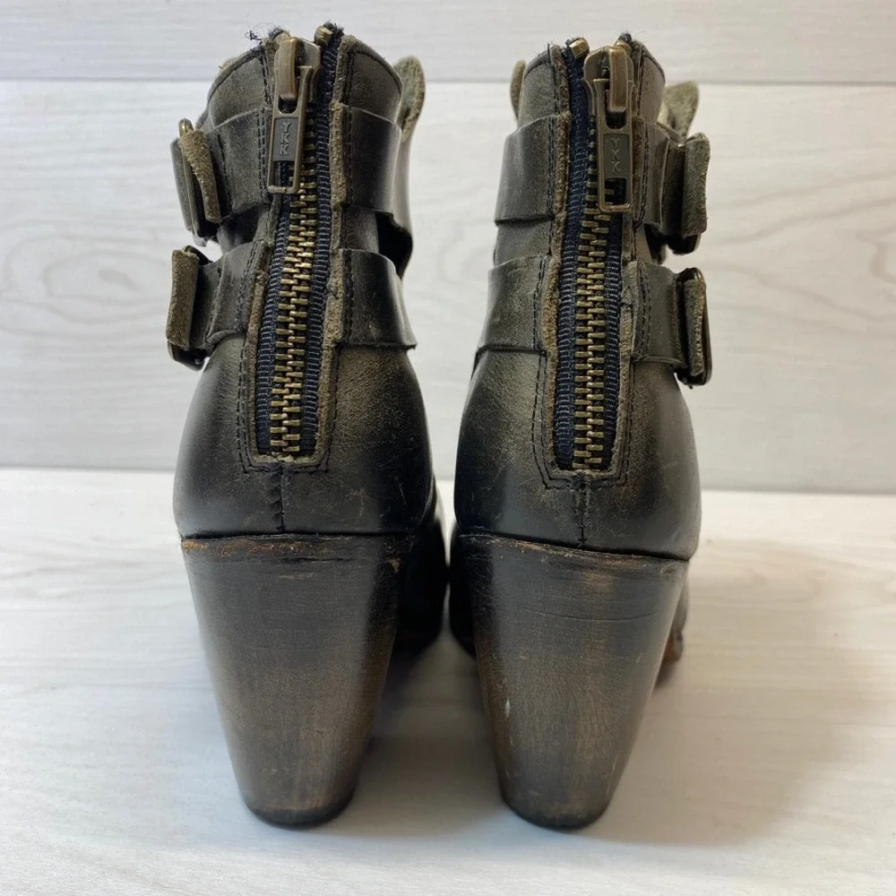 Freebird by Steven Women 7 Malry Ankle Boot Distressed Grey Buckle Lace Up